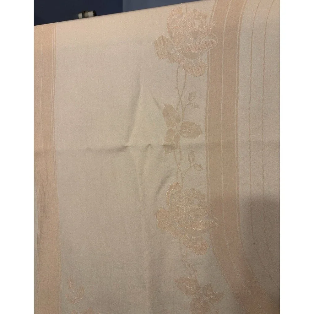 Vtg Salmon Light Pink Damask Tablecloth Rose Flowers Leaves Ivy 60” x 94”